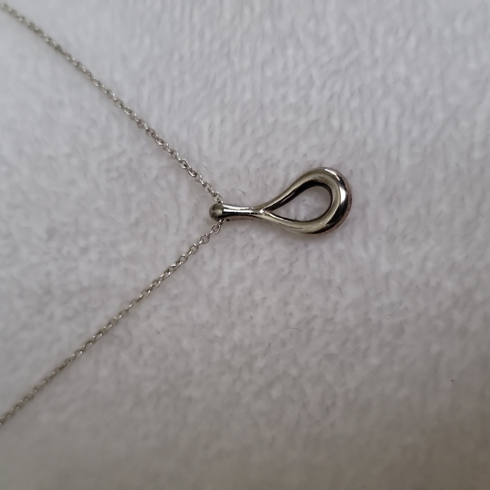 Tiffany & Co. Silver Open Teardrop Paloma Picasso Pendant Necklace - Picture 2 of 8